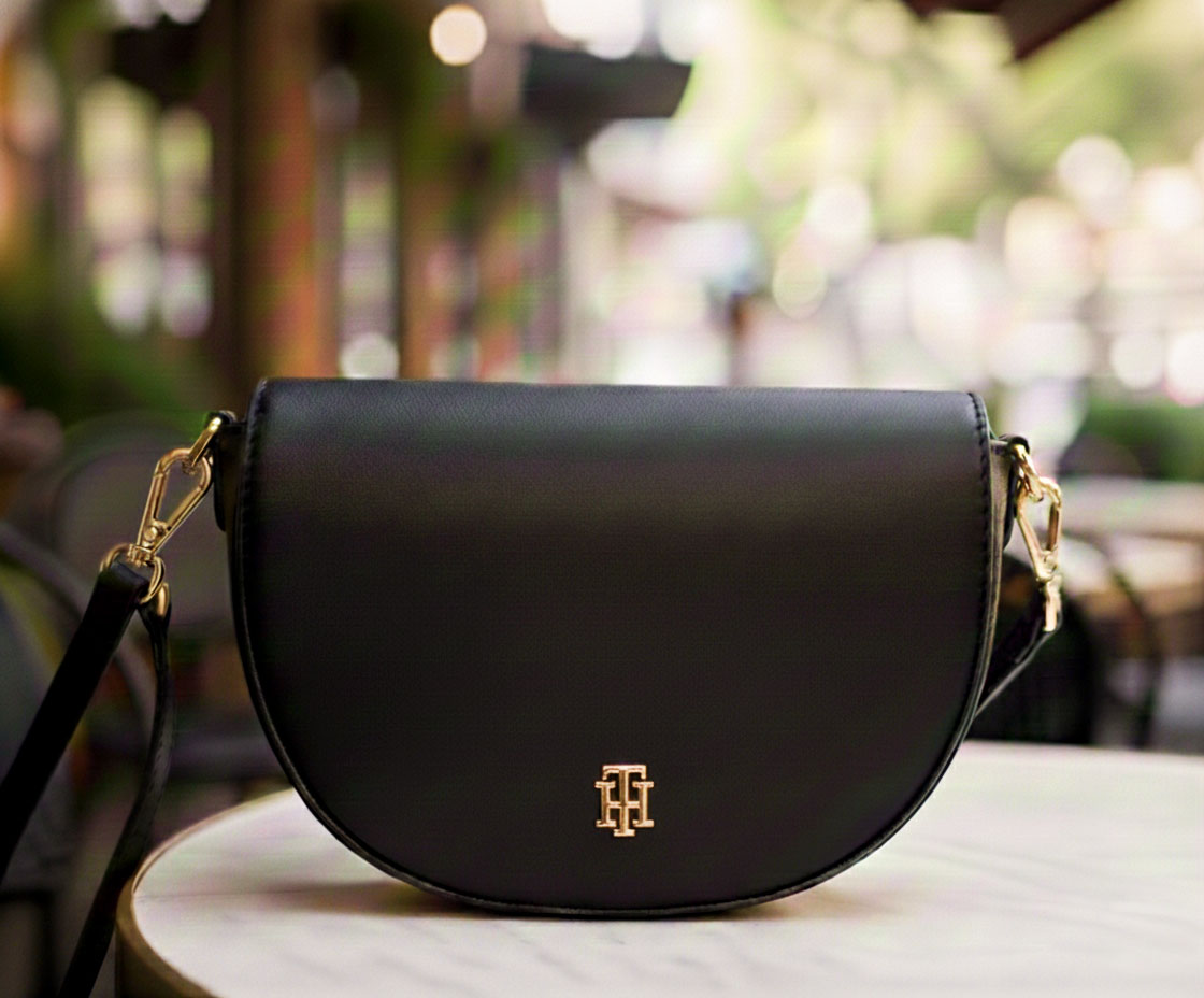 Bolsa Feminina Hobo Crossbody Tommy Hilfiger Preta